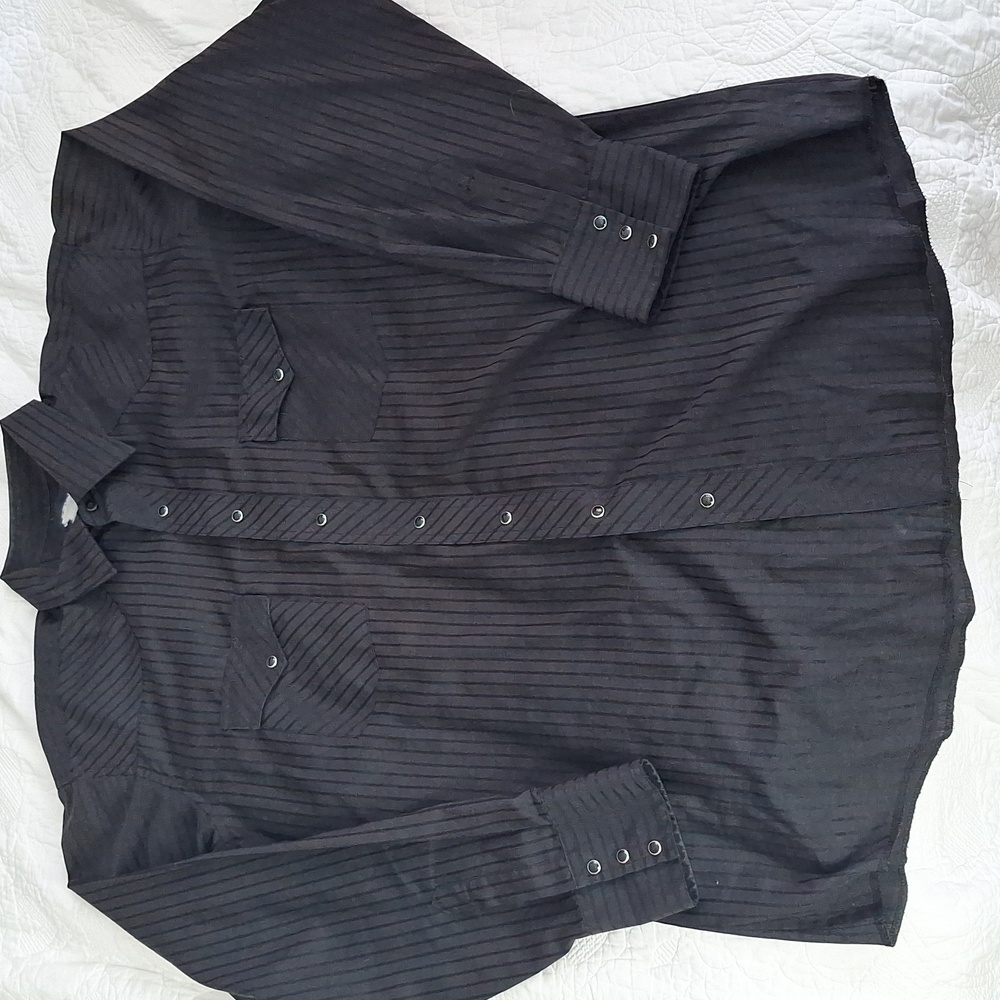 Wrangler Men's Dark Gray Striped Button Down Shirt